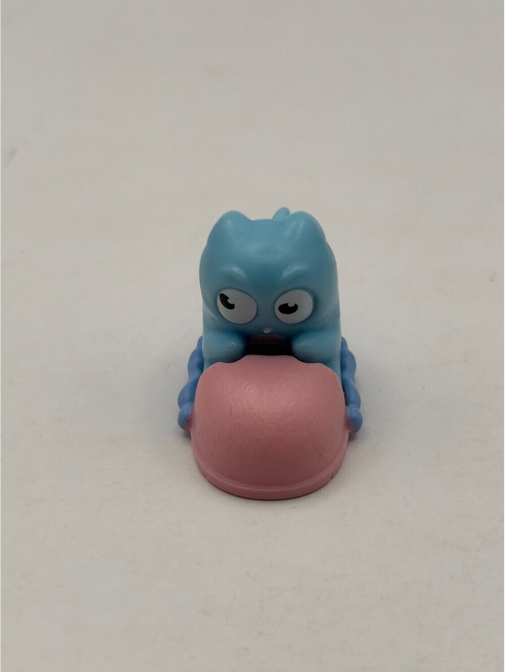 Blue Cat in Pink Cup Miniature Figure 3 cm Kawaii Mini Collectible Toy